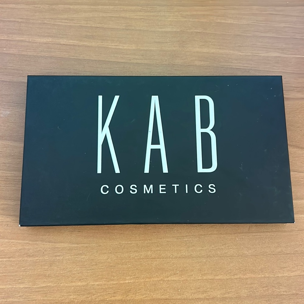 KAB Cosmetics Day + Night Eyeshadow Pallet